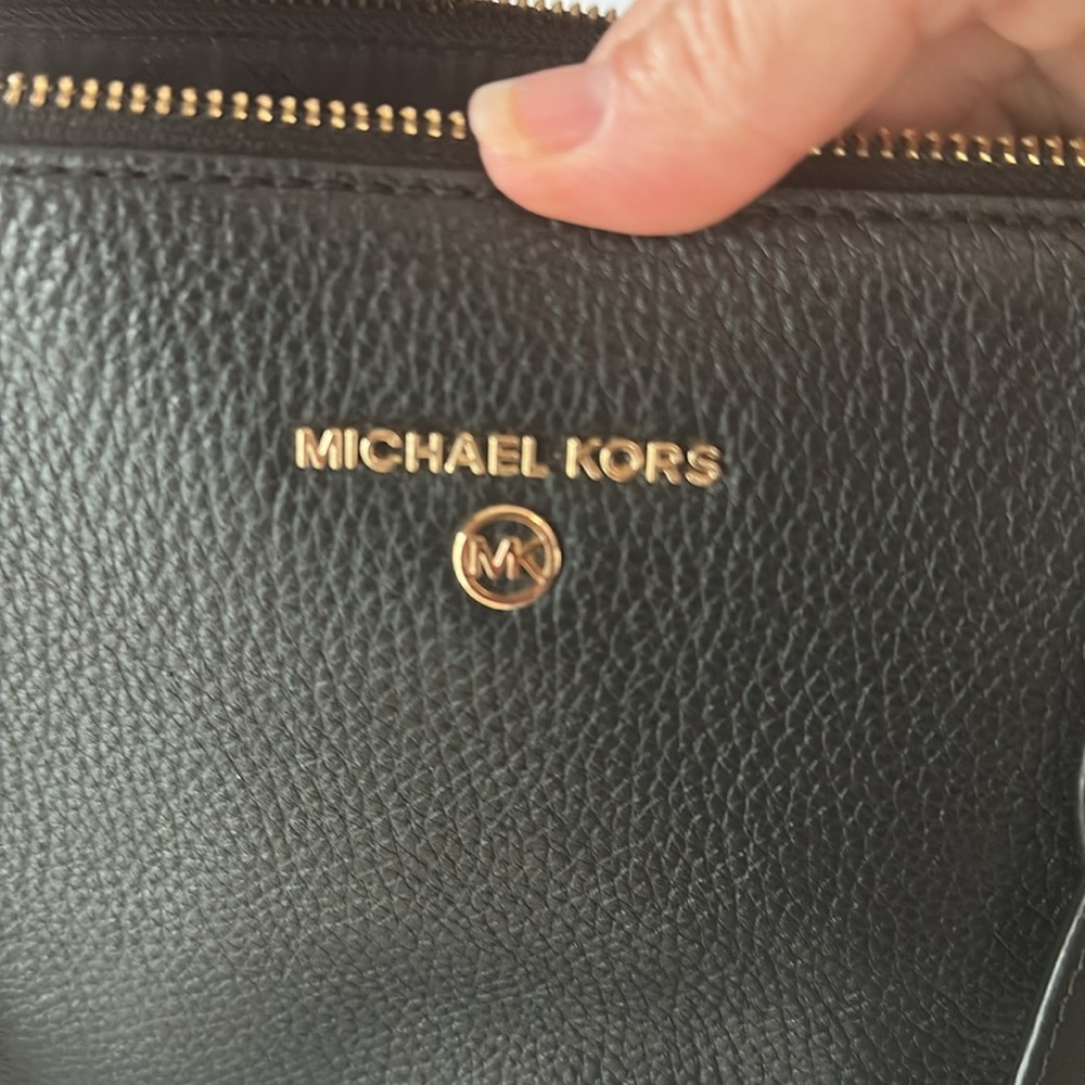 Michael Kors women’s handbag with bag feet on bottom. - Picture 5 of 11